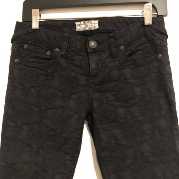 Free People Women's Lace Floral Jeans Black Skinny Leg Sz 25 #232 - Picture 3 of 7